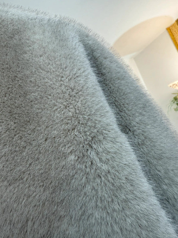 Giacca-poncho in ecopelliccia, taglia unica fino a 3XL