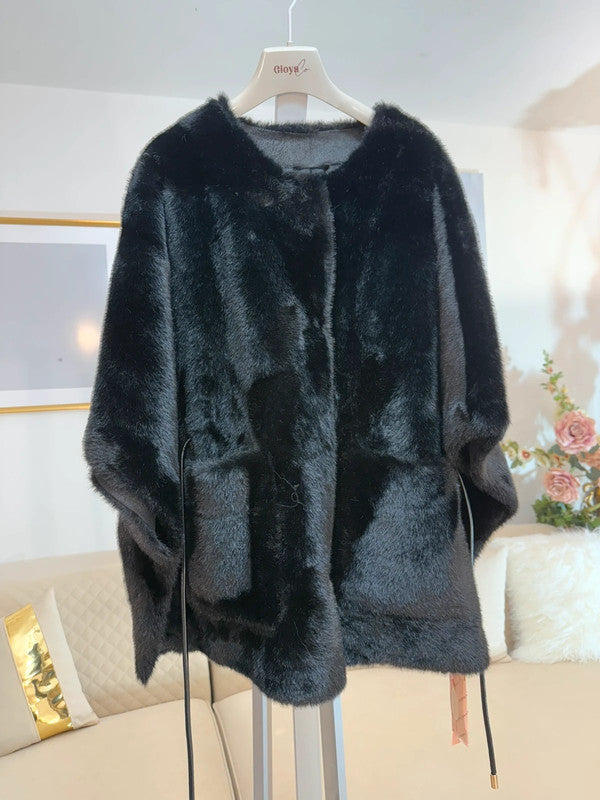 Poncho in eco-pelliccia nera
