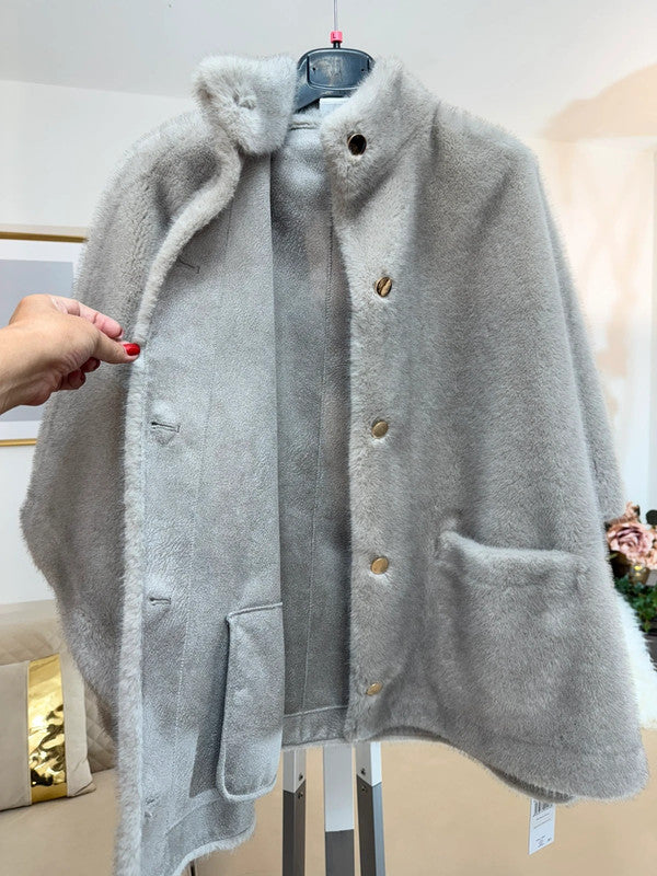 Giacca-poncho in ecopelliccia, taglia unica fino a 3XL
