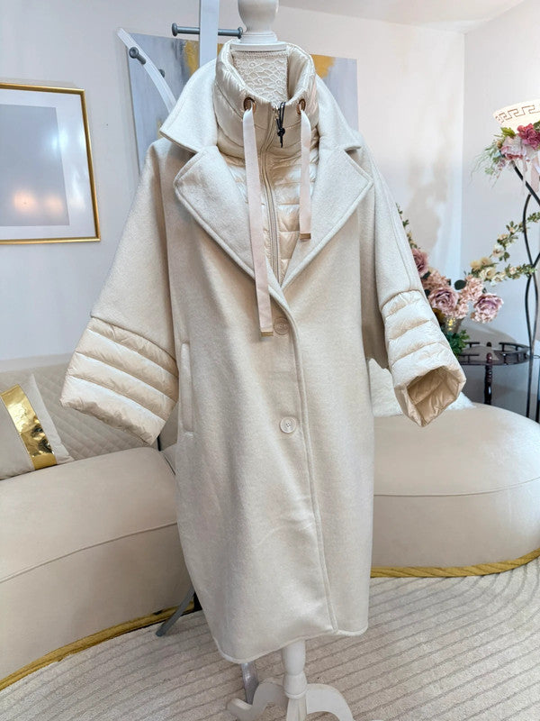 Cappotto bianco con effetto doppio e parte interna staccabile 🤍