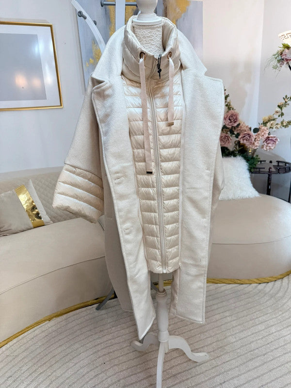 Cappotto bianco con effetto doppio e parte interna staccabile 🤍