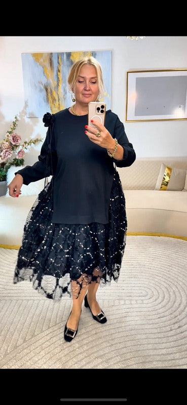 Vestito lungo con pizzo e paillettes