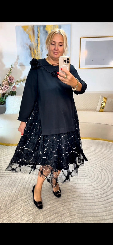 Vestito lungo con pizzo e paillettes