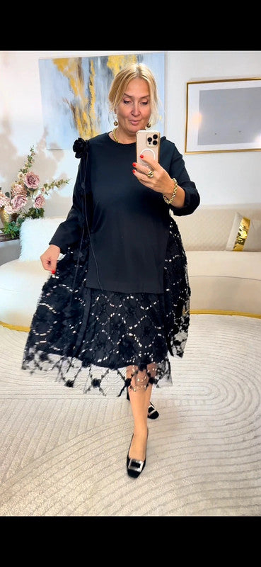 Vestito lungo con pizzo e paillettes