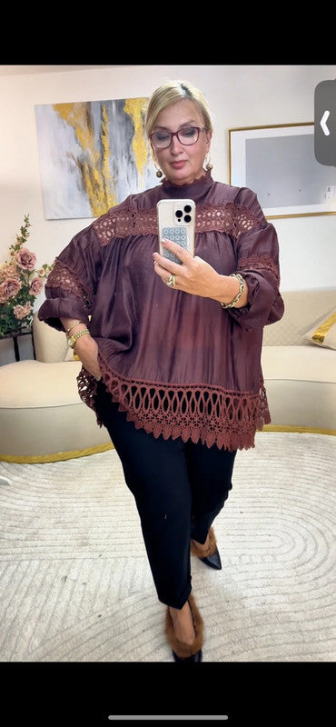 Blusa bordeaux con pizzo