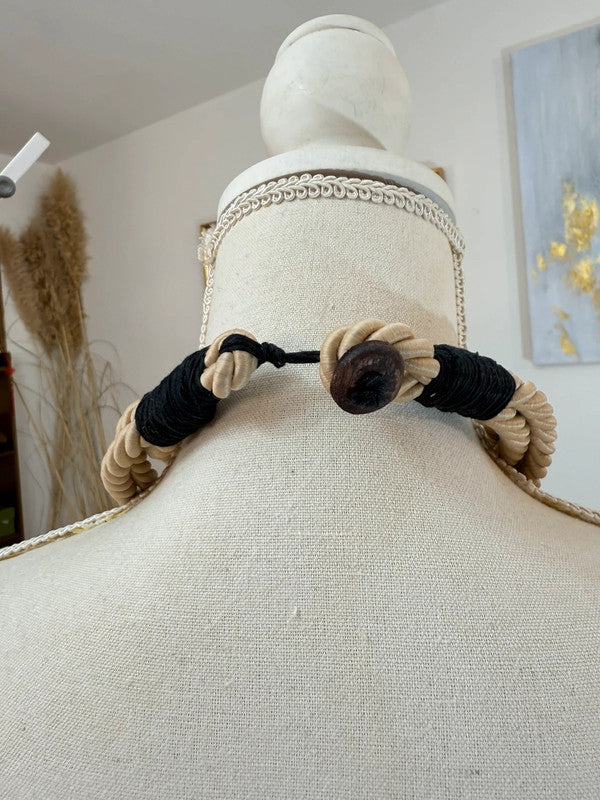 Collana statement in stile etnico-chic