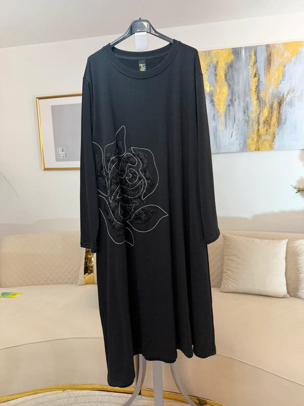🌹Vestito longuette nero con rosa in rilievo