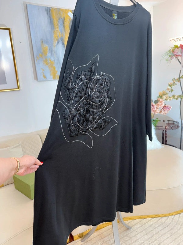 🌹Vestito longuette nero con rosa in rilievo