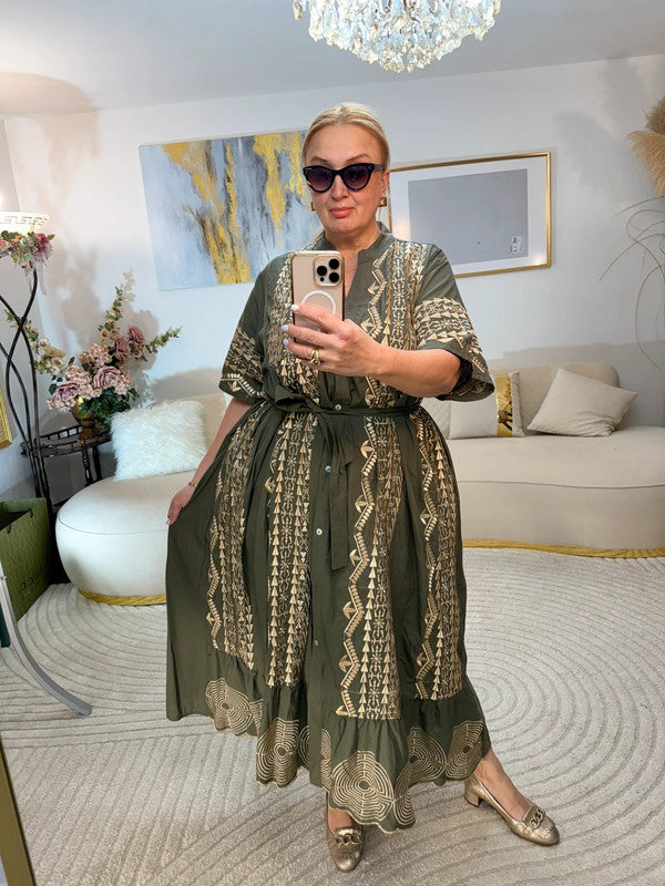 Vestito lungo camicia verde con ricami