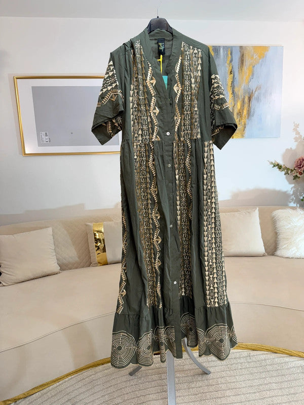 Vestito lungo camicia verde con ricami