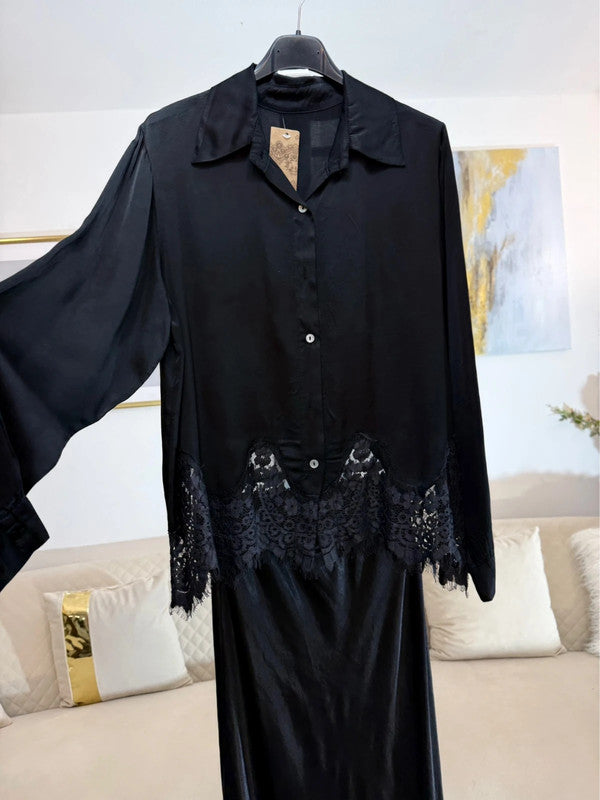 Completo blusa e gonna nera in viscosa con pizzo Made in Italy