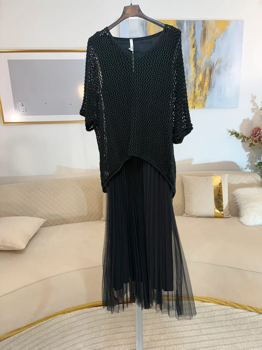 Completo abito plissé con maglia traforata – nero elegante