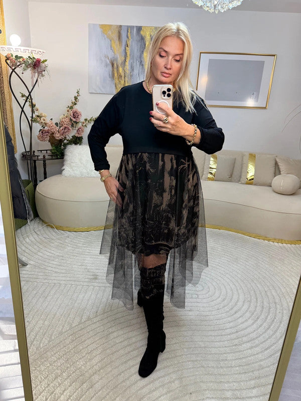 Vestito con gonna asimmetrica in tulle – nero