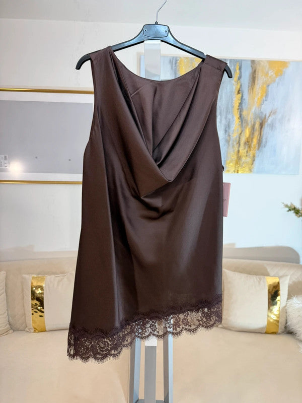 Top satinato con pizzo marrone elegante oversize