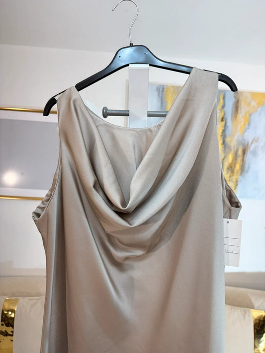 Top satinato con pizzo beige elegante oversize