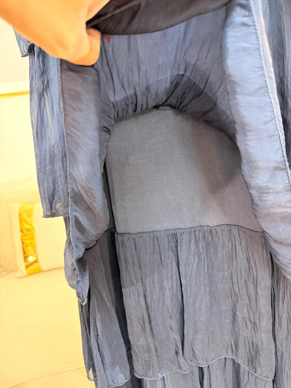 Vestito lungo blu scuro in seta e viscosa a balze