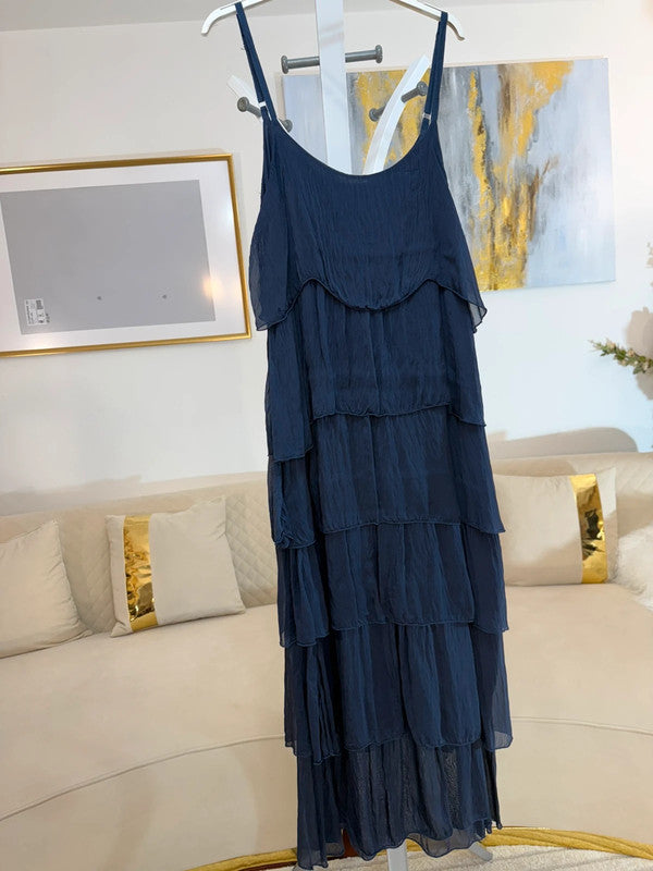 Vestito lungo blu scuro in seta e viscosa a balze