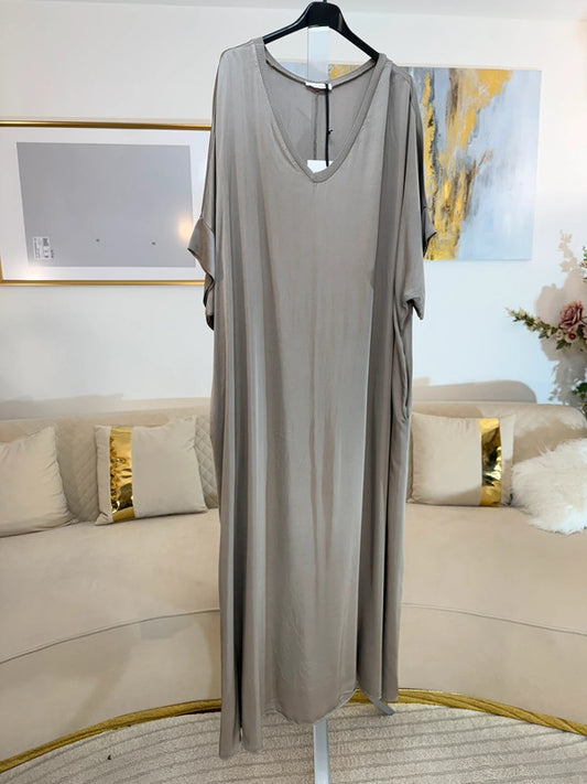 Vestito oversize fluido in viscosa tortora