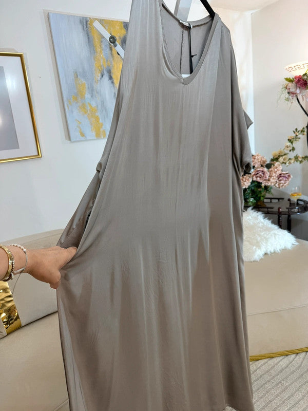 Vestito oversize fluido in viscosa tortora