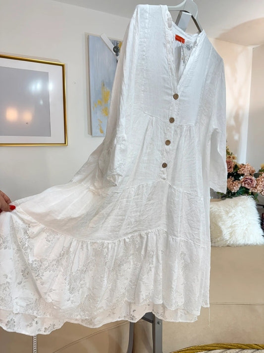 Vestito romantico in lino bianco con pizzo Made in Italy 🤍