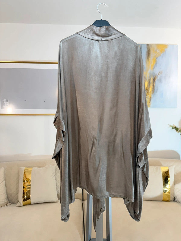 Kimono coprispalle oversize grigio perla satinato