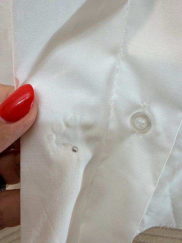 Camicia oversize bianca con bottoni gioiello perla 🤍