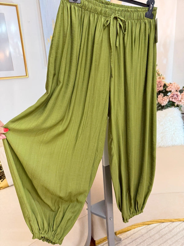 Pantaloni ampi verde oliva fluido 💚